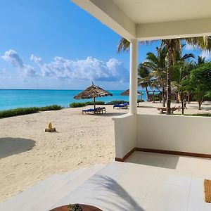 Oceanfront Suite